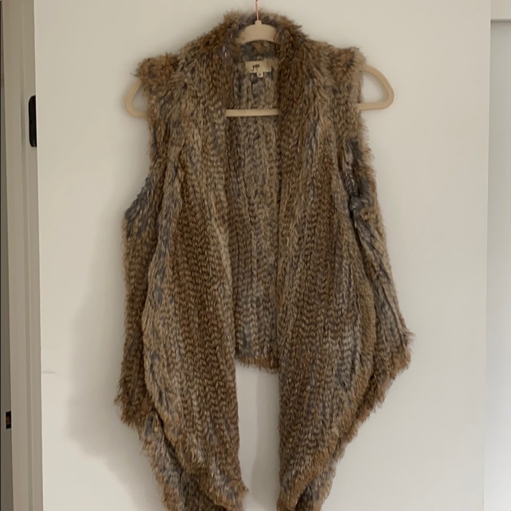 June 100% rabbit fur vest size medium